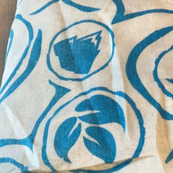 Blue Patterned Bedding Sheet - Picture 3 of 6